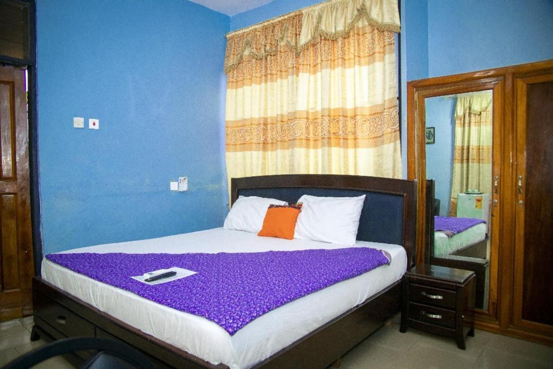 Kiverly Hotel Kumasi Extérieur photo