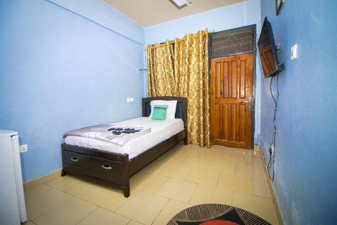 Kiverly Hotel Kumasi Extérieur photo