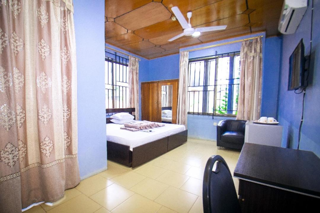 Kiverly Hotel Kumasi Extérieur photo