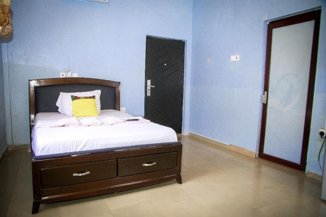 Kiverly Hotel Kumasi Extérieur photo